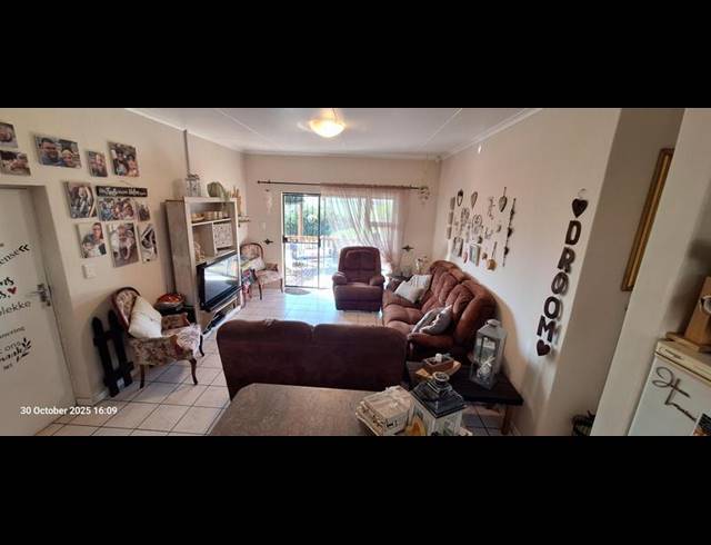 3 BEDROOM HOUSE FOR SALE IN FRAAIUITSIG